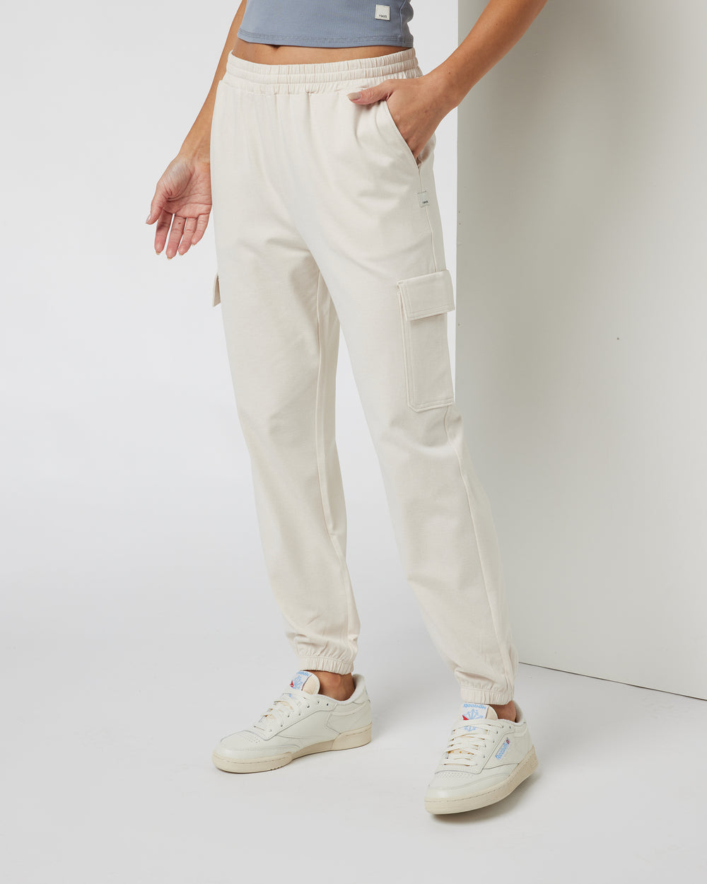 Vuori-Women's-Boyfriend Cargo Jogger- Milkweed Heather